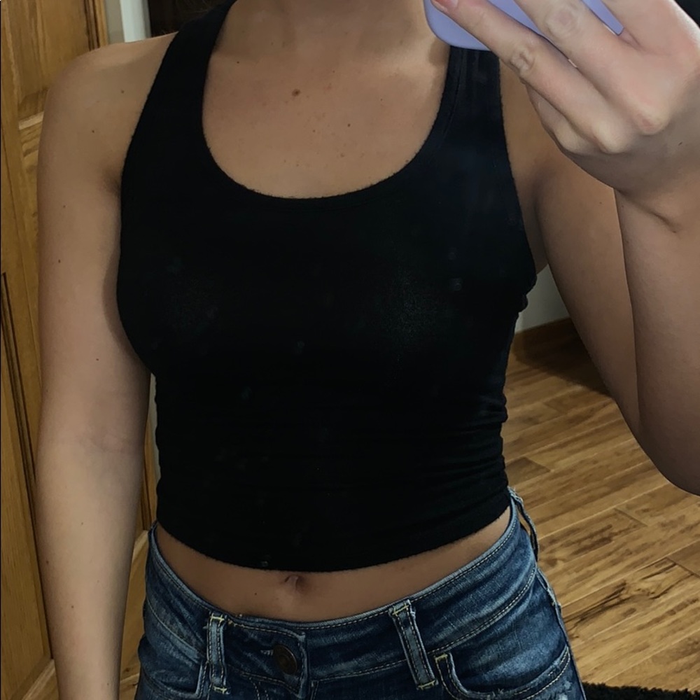 Black crop tank